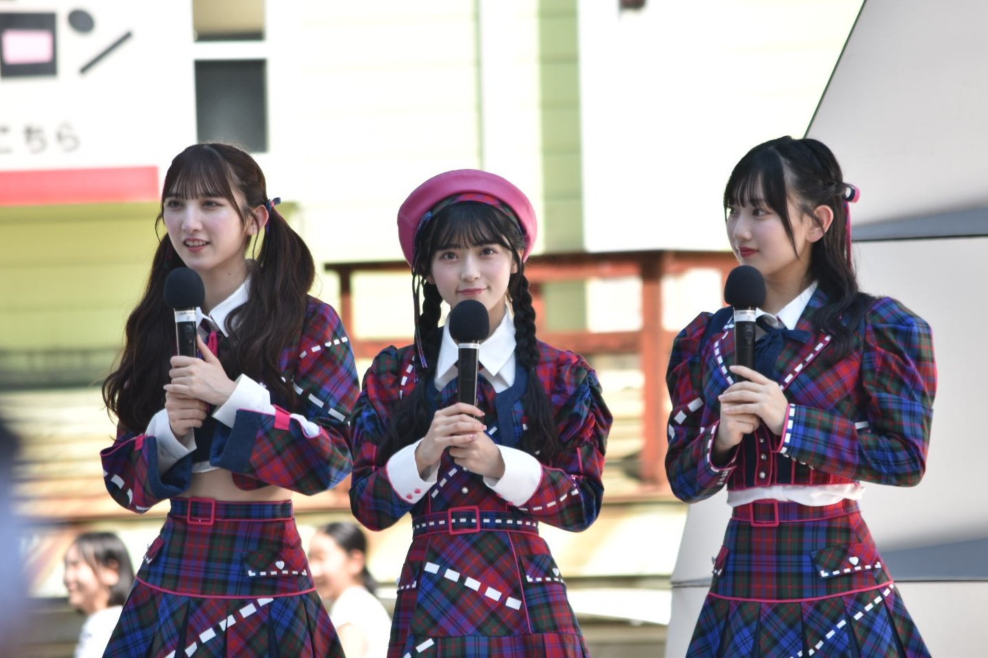 アゴラ広場とAKB