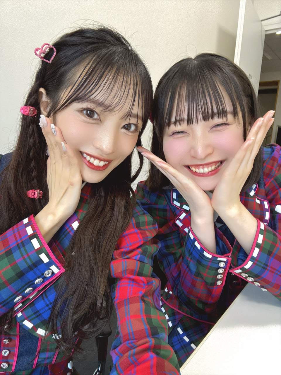 向井地美音と坂川陽香の写真