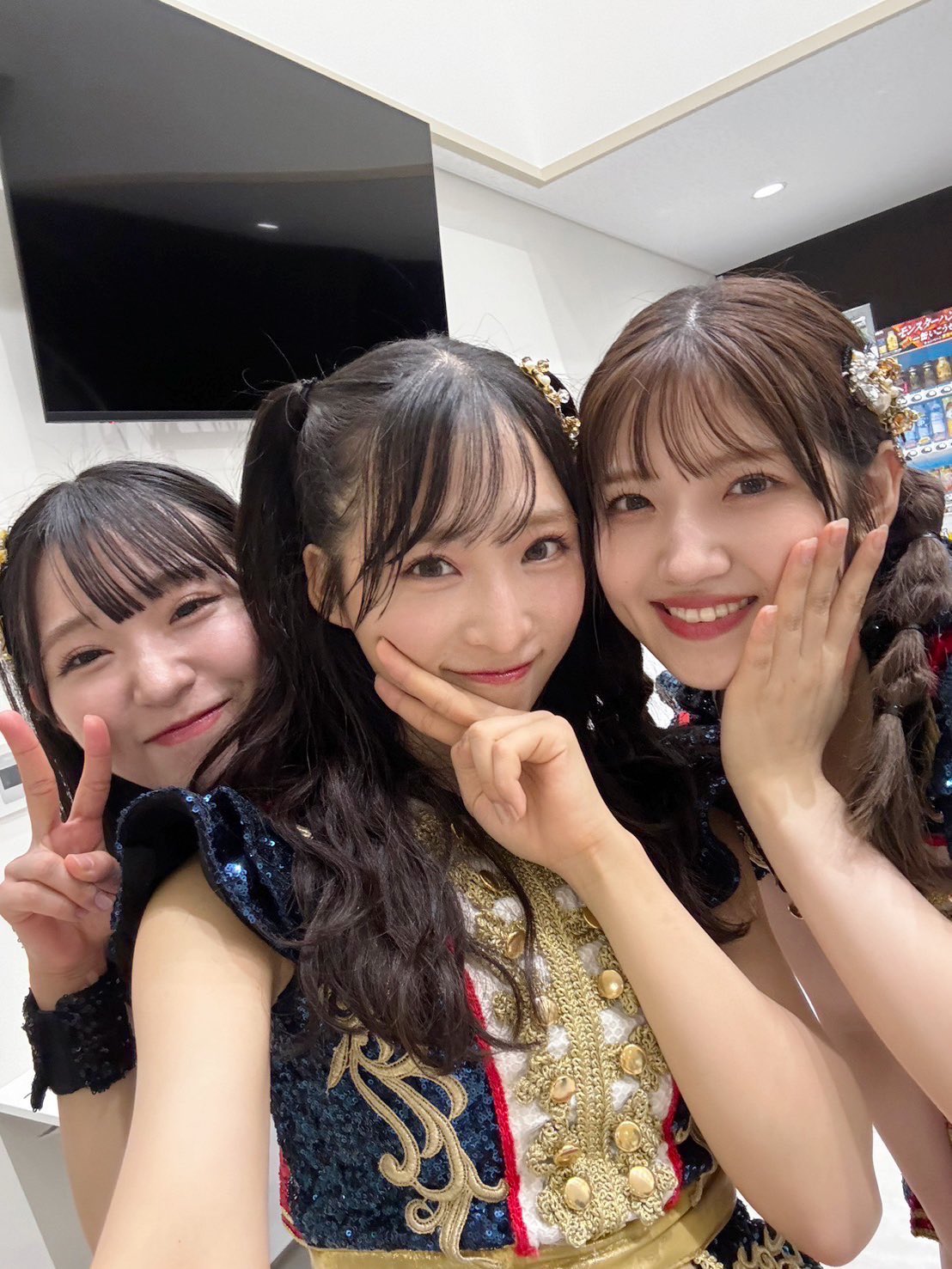 山内瑞葵と小栗有以と村山彩希の写真